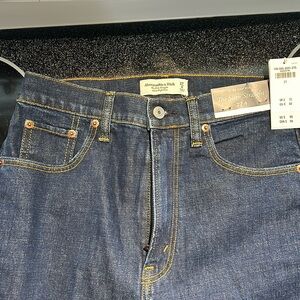 Womens nwt slim straight jeans